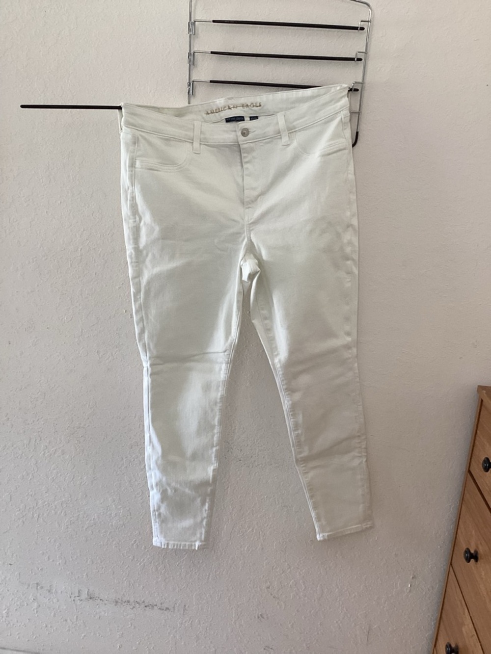 American Eagle Outfitters White High-Rise Next Level Stretch Jeans